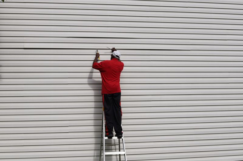 Specialized Vinyl Siding Repair Experts